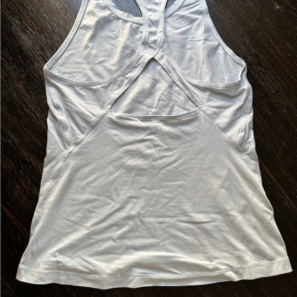 Patagonia light blue tank open in the back size medium - Picture 2 of 4